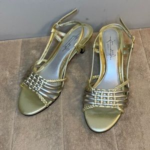 SOFT STYLES sandals
